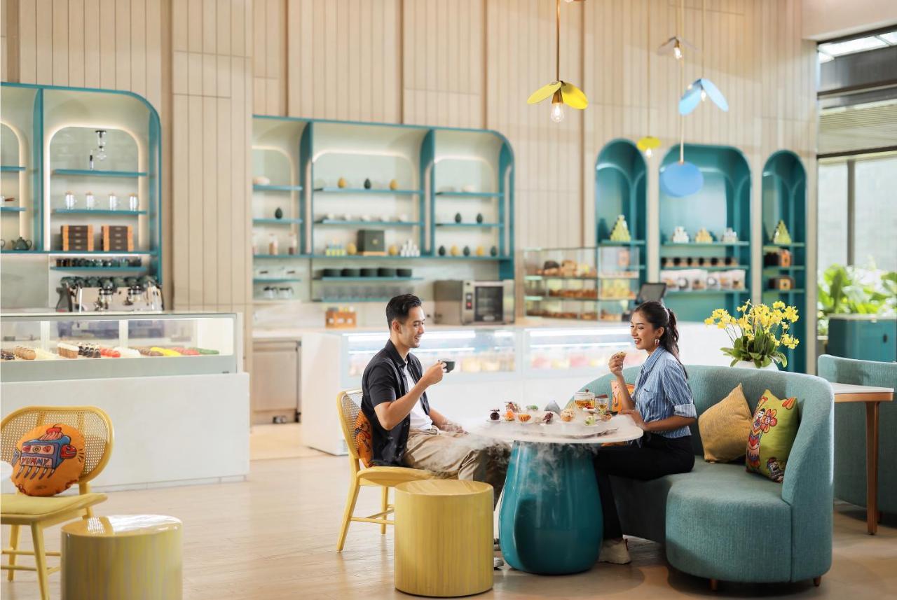 Padma Hotel Semarang Exteriör bild